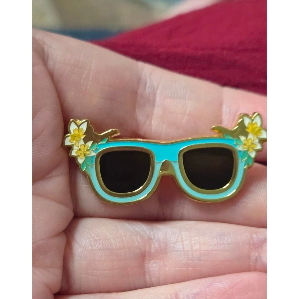 Loungefly Disney Princess Jasmine Teal Sunglasses Enamel Pin Floral Gold Tone